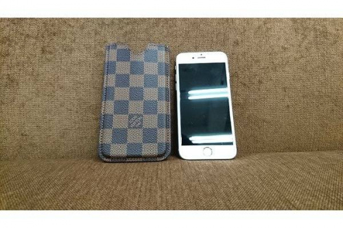 ブランド・ラグジュアリーのスマホケース