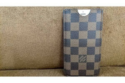スマホケースのＬＯＵＩＳ　ＶＵＩＴＴＯＮ　ルイヴィトン