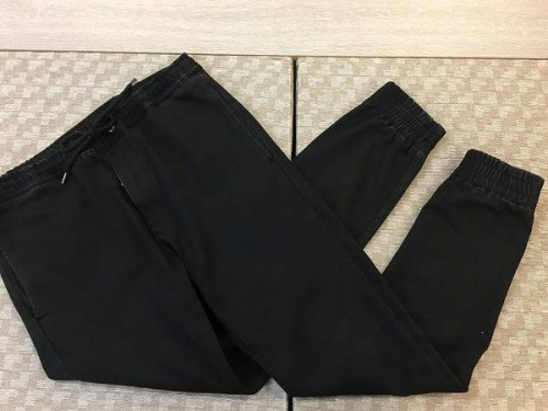 メンズファッションのパンツ