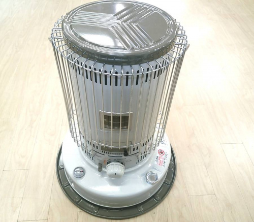 生活家電・家事家電の石油ストーブ