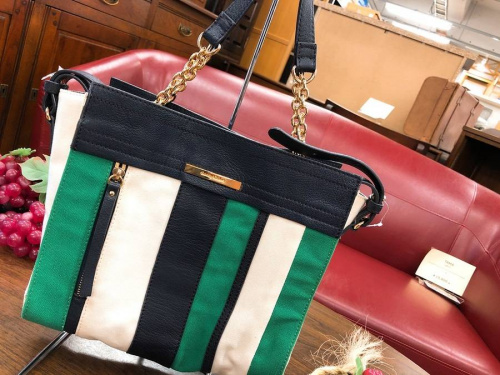 バッグのSEE　BY　CHLOE　シーバイクロエ