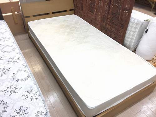 生活家具のベッド