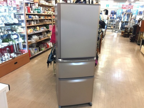 キッチン家電の冷蔵庫