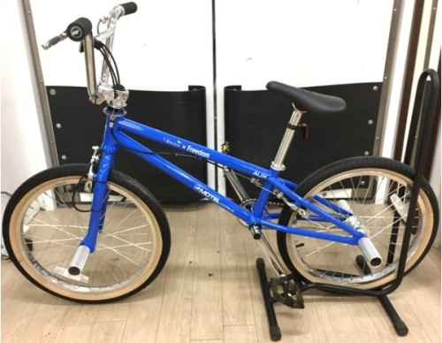 アウトドア用品の自転車