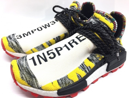 福岡　スニーカーのNMD