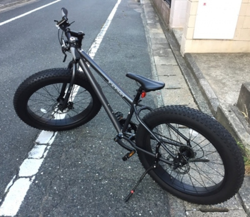 アウトドア用品の自転車