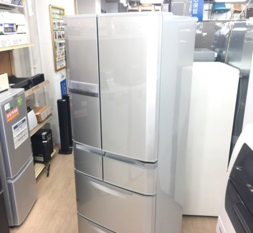 生活家電の6ドア冷蔵庫