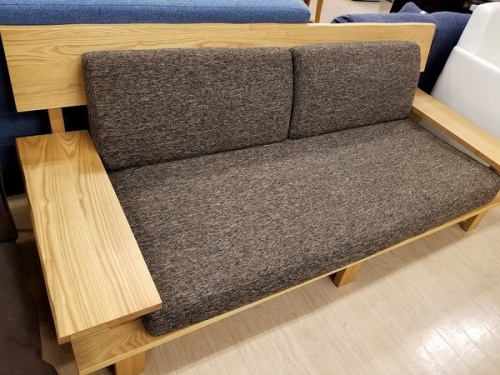 家具のソファ