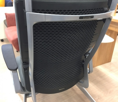 ワークチェアーのオカムラ