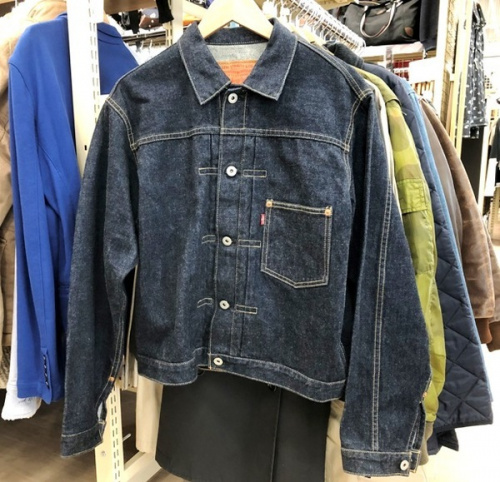 メンズファッションのデニムジャケット