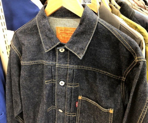 デニムジャケットのLEVIS（リーバイス）
