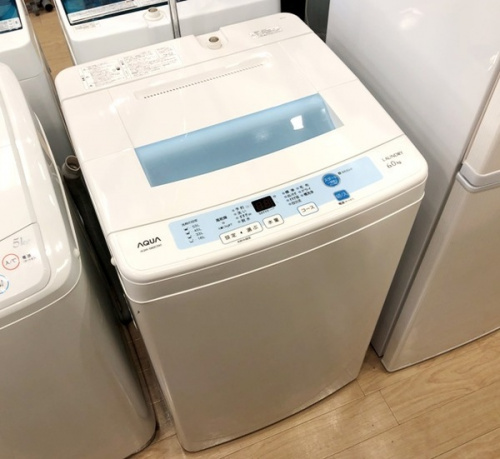 家事家電の全自動洗濯機