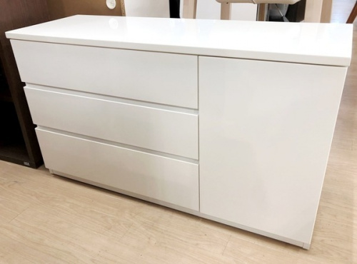 収納家具のチェスト