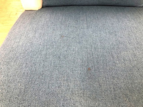 ブルー×ホワイトのリサイクルショップ　福岡