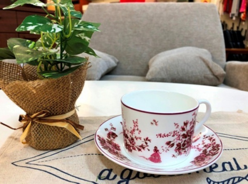 テーブルウェアの洋食器