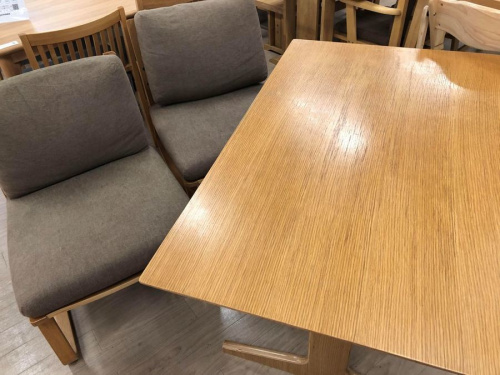 家具のダイニングセット