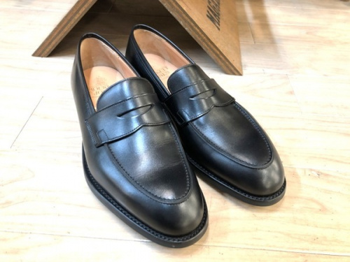 靴のレザーシューズ