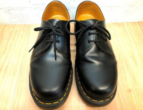 ブーツの3ホールブーツ