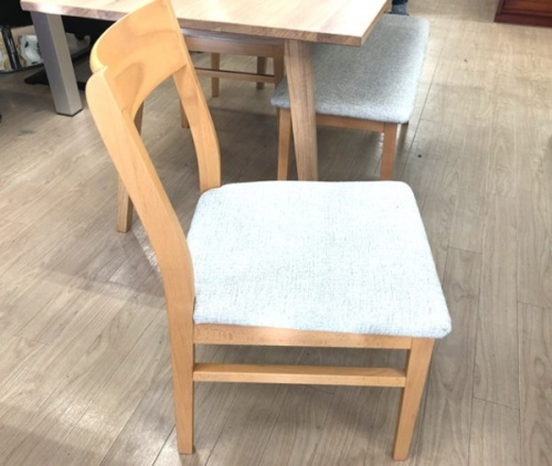 テーブルのベンチダイニングセット