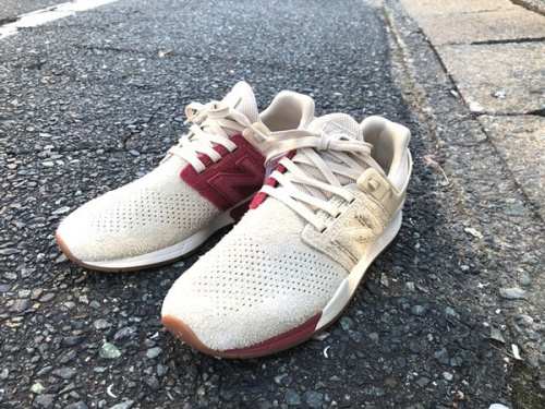 スニーカーのNEW BALANCE