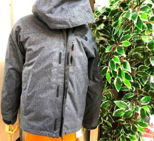 トップスのジャケット