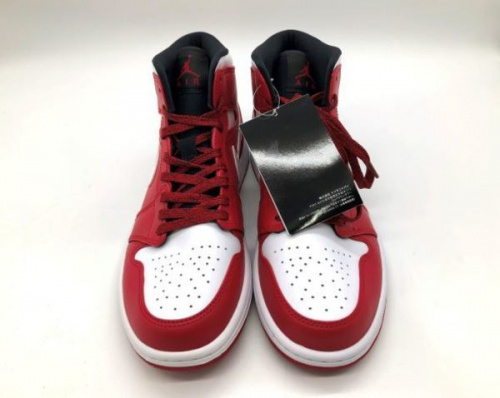 スニーカーのハイカットスニーカー