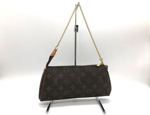 ショルダーポーチのLOUIS VUITTON(ルイ・ヴィトン)