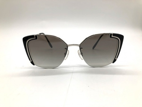 サングラスのPRADA（プラダ）