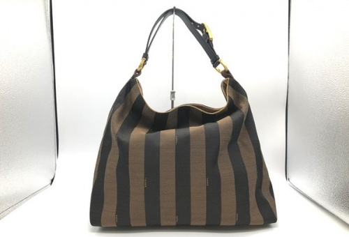 FENDI（フェンディ）のショルダーバッグ