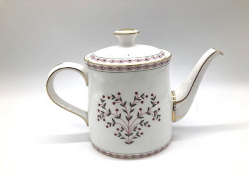 ティーポットのROYAL CROWN DERBY（ロイヤル・クラウン・ダービー）