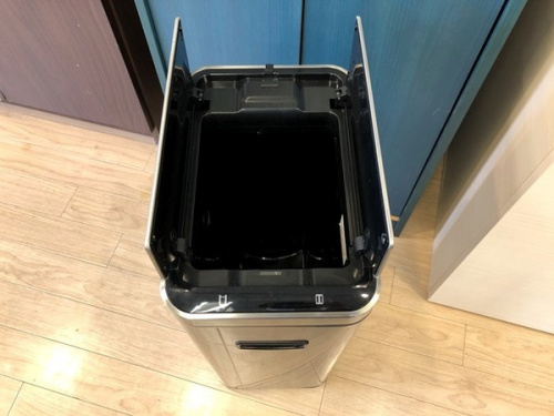 自動開閉ダストボックスのEKO(イーケーオー)