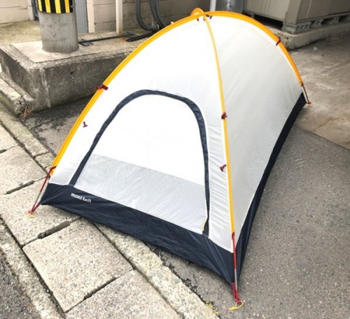 アウトドアのテント
