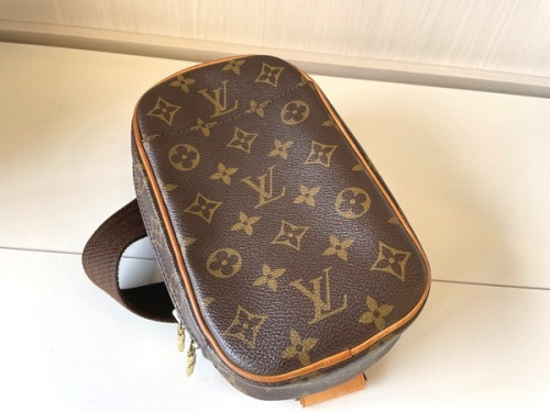 バッグ・財布のポシェット・ガンジュ