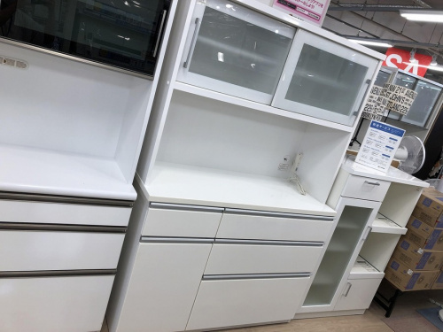 家具のカップボード・食器棚