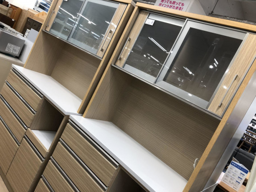 家具のカップボード・食器棚