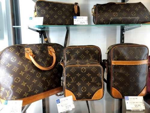 LOUIS VUITTONのルイ・ヴィトン