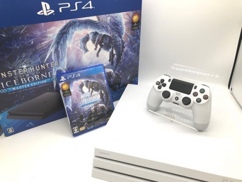 ゲーム機器のPS4