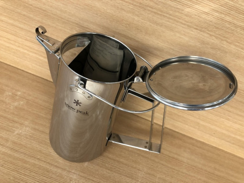 キャンプ用品のSNOWPEAK