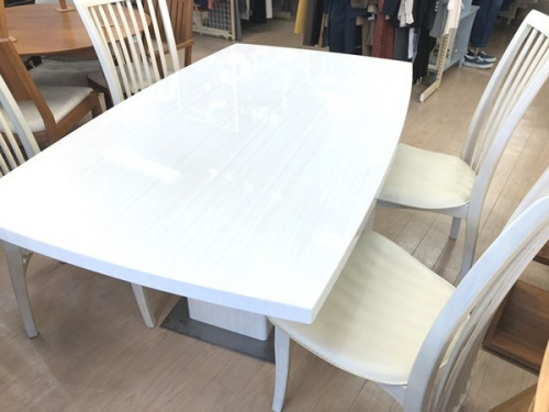 生活家具のダイニングセット