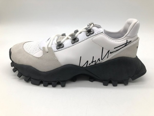 ローカットスニーカーの福岡リサイクルショップ