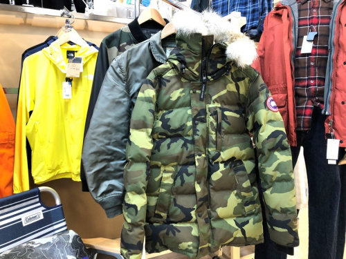 CANADA GOOSEのジャケット