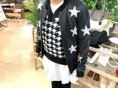 ブルゾンのレザーブルゾン