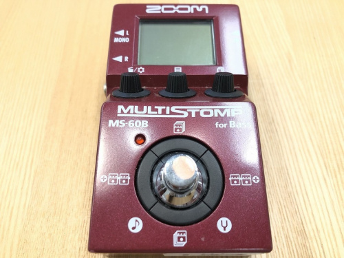 ギター　中古のベース　中古