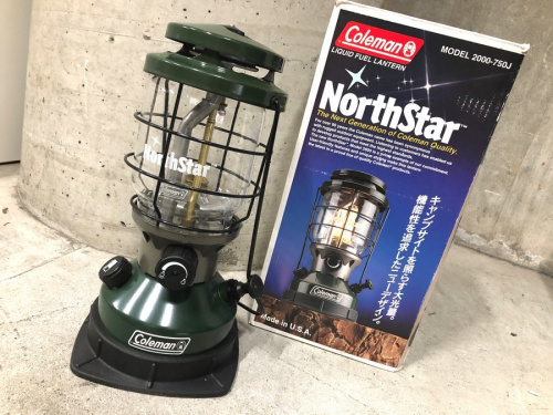 アウトドア用品のランタン