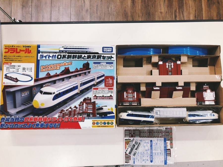 プラレール】ライト付0系新幹線と東京駅セット 未使用品のご紹介 プラレール】ライト付0系新幹線と東京駅セット 未使用品のご紹介