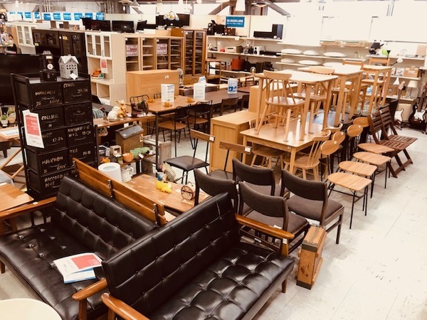 浜本工芸家具からキャスター付きレンジ台入荷致しました！【横浜青葉店