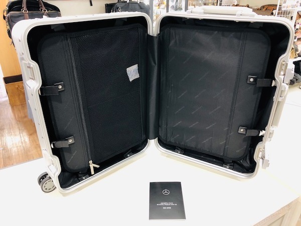 成約記念品！メルセデスベンツのアルミスーツケース買取入荷致しました