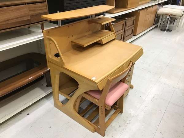 カリモクの学習机が買取入荷致しました！【トレファク横浜青葉店 