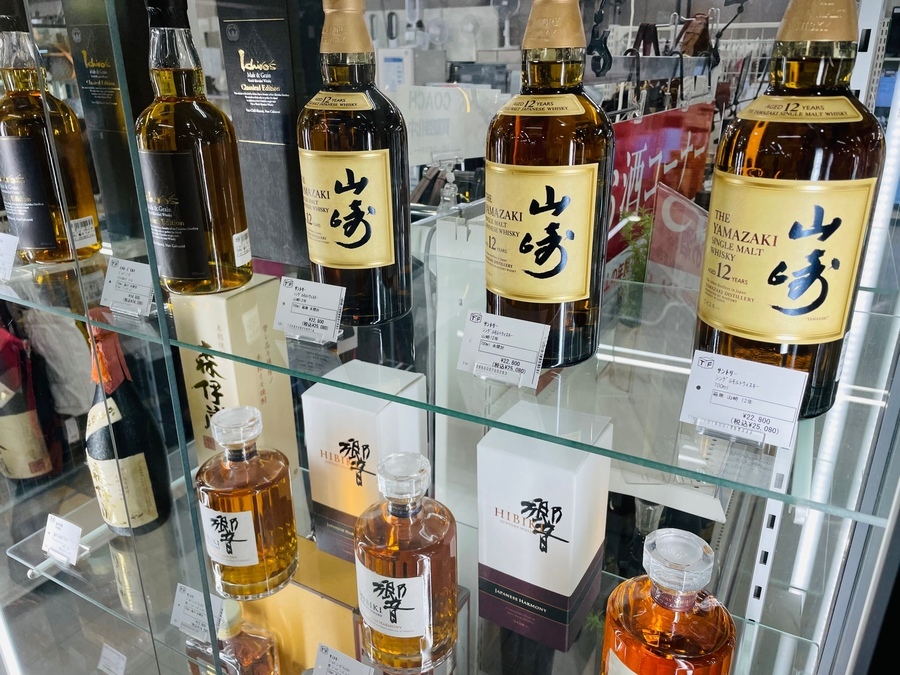 【美品・終売品】「ブラックニッカ　8年」と「宮城峡　旧ラベル」 美品・終売品】「ブラックニッカ 8年」と「宮城峡 旧ラベル」 - メルカリ