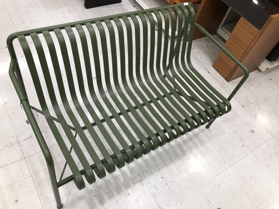 HEY（ヘイ）のダイニングベンチ『パリセイド』が買取入荷致しました